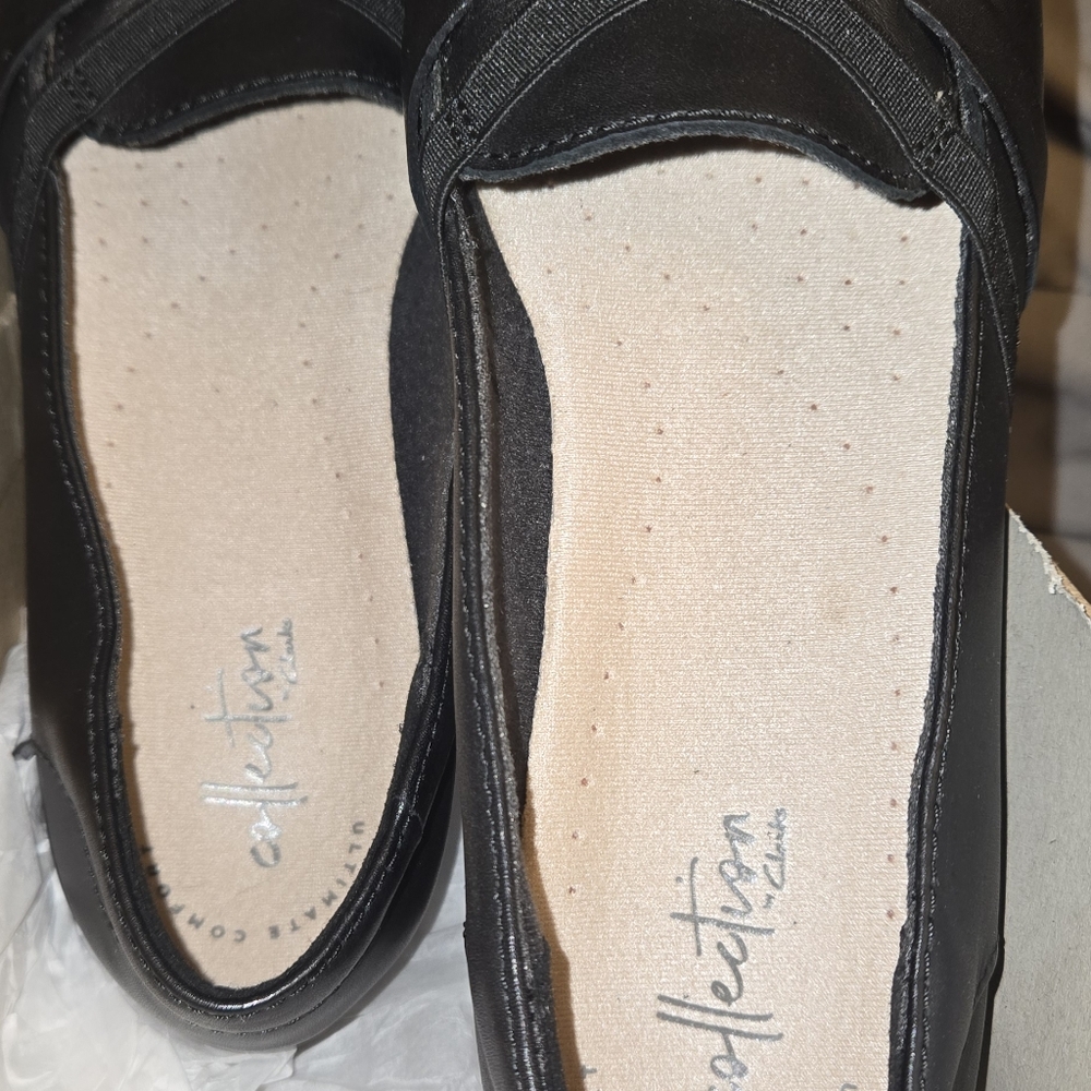 Clarks Black Woven Leather Flats - Picture 10 of 12